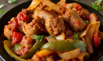HEALTHY ITALIAN SAUSAGE & PEPPERS